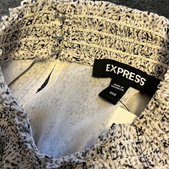 Express Smock Mock Neck Top - Picture 6 of 6